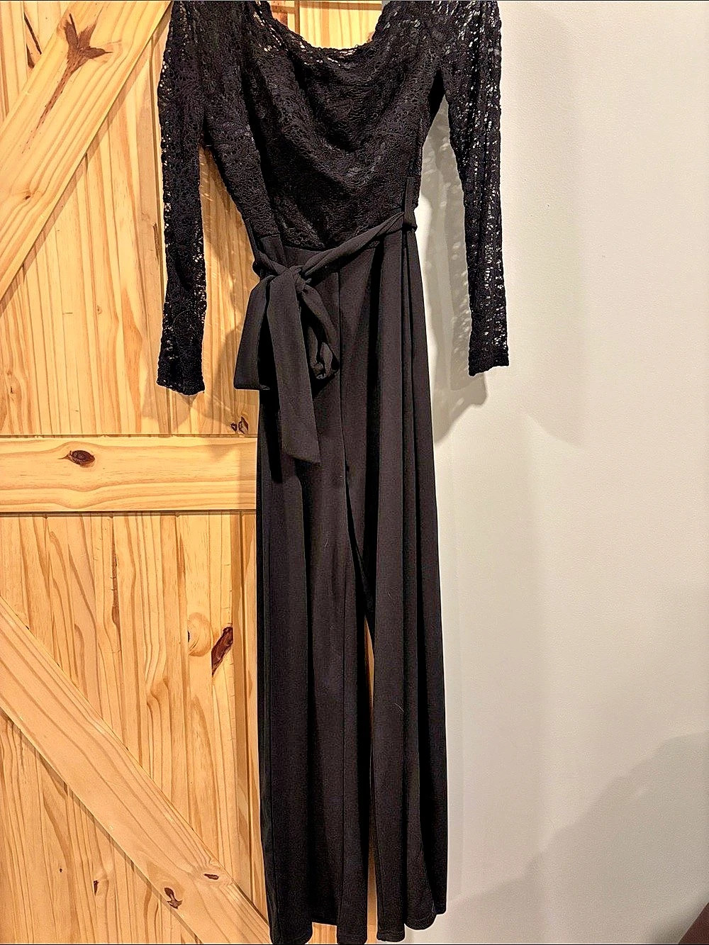Black lace long sleeve romper